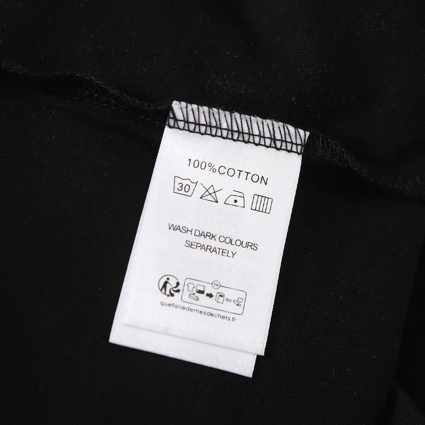 #Black ｜ THAT'S A AWFUL LOT OF COUGH SYRUP In Stock Real shot American simple trendy brand loose casual T-shirt Fabric (fabric): 32 counts Weight combed double yarn pure cotton Sizes (size): S-M L X L Color (colour): Black 👉
